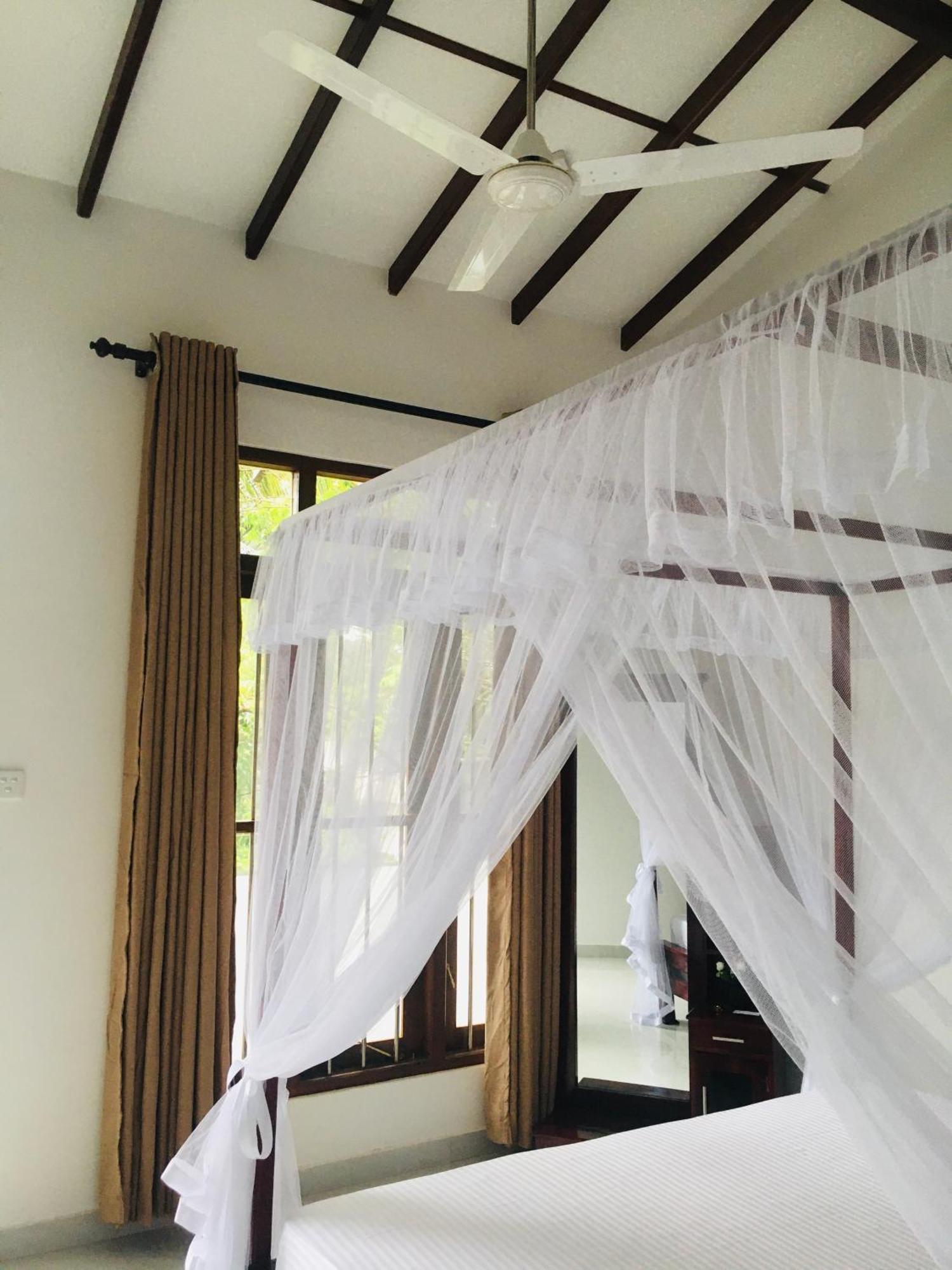 Anthony Guesthouse ฮิกคาดูวา ภายนอก รูปภาพ