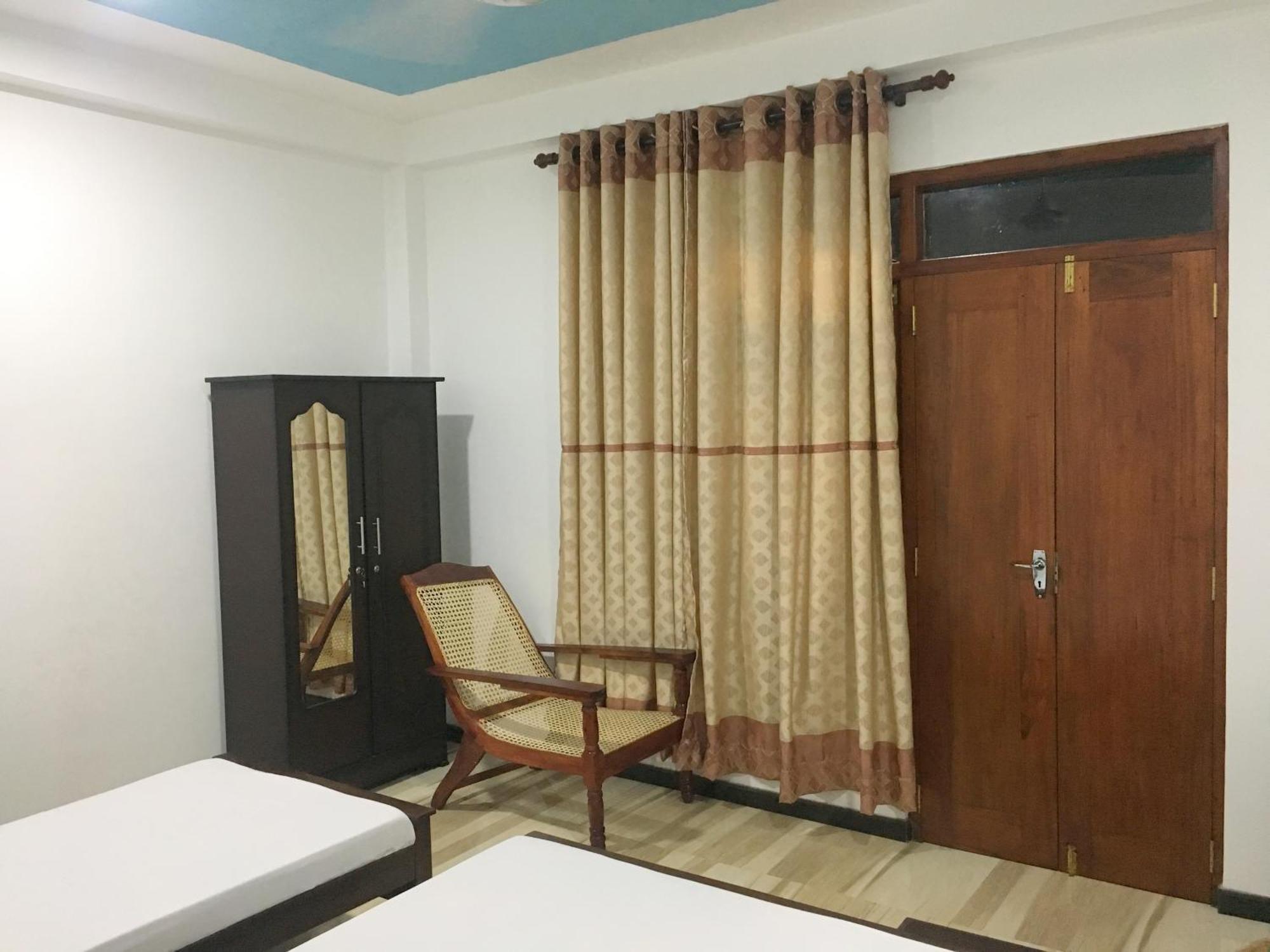 Anthony Guesthouse ฮิกคาดูวา ภายนอก รูปภาพ