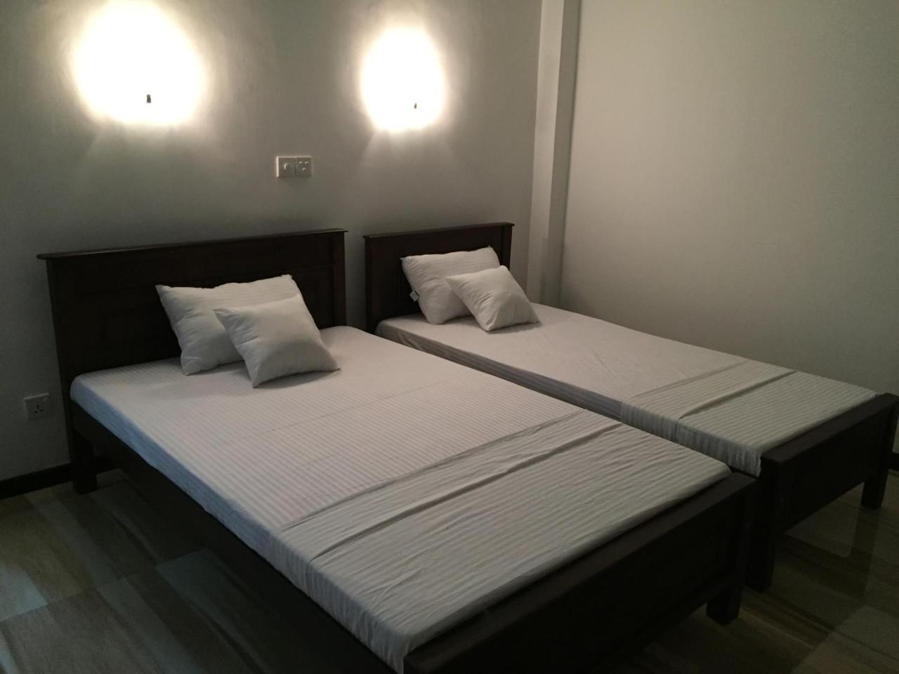 Anthony Guesthouse ฮิกคาดูวา ภายนอก รูปภาพ