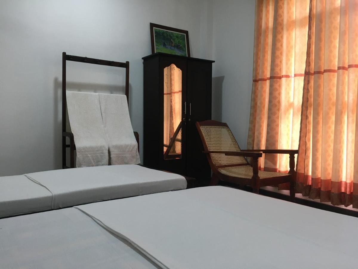 Anthony Guesthouse ฮิกคาดูวา ภายนอก รูปภาพ